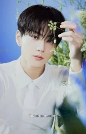 Jungwon 'WALK THE LINE' World Tour Photocard - ENHYPEN - ENHYPEN K-pop photocard