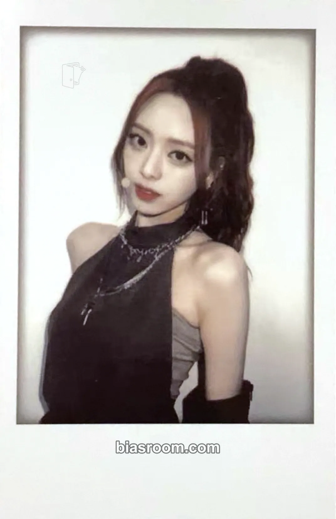 Yuna BORN TO BE Photocard - ITZY - ITZY K-pop photocard