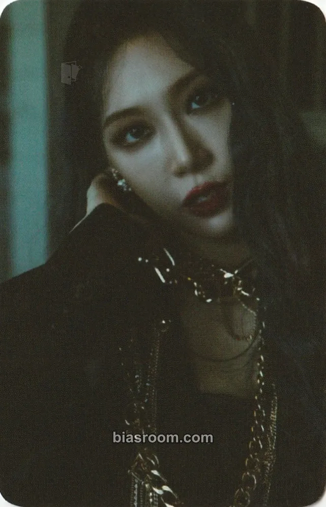 Youngheun Close to Me Photocard - BLACKSWAN - BLACKSWAN K-pop photocard