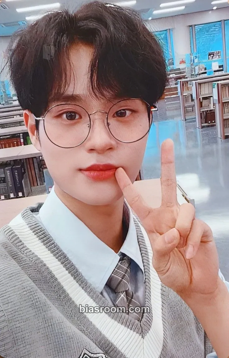 Daehwi MO’ COMPLETE Photocard - AB6IX - AB6IX K-pop photocard