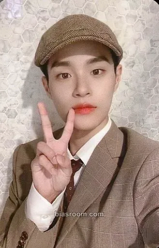 Daehwi SALUTE Photocard - AB6IX - AB6IX K-pop photocard