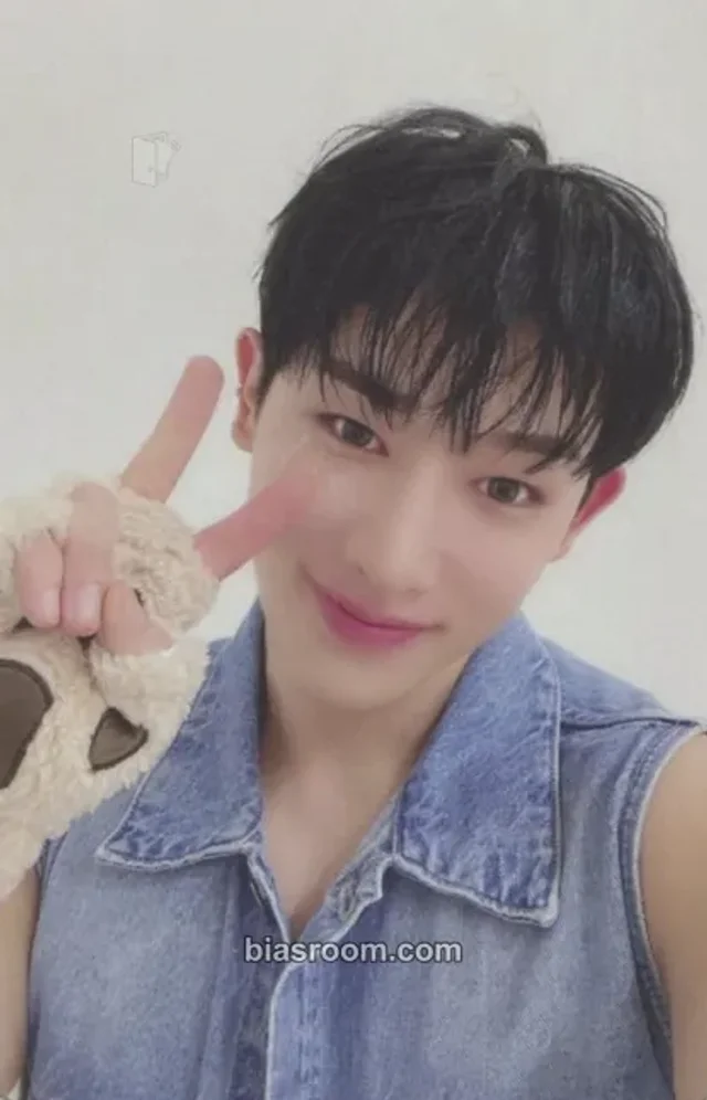 Wonho - Wonho - Bittersweet  Album jewel case version version 3