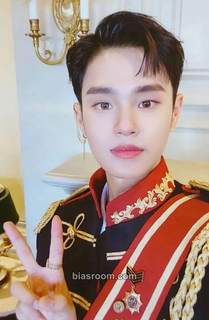 Daehwi SALUTE Photocard - AB6IX - AB6IX K-pop photocard