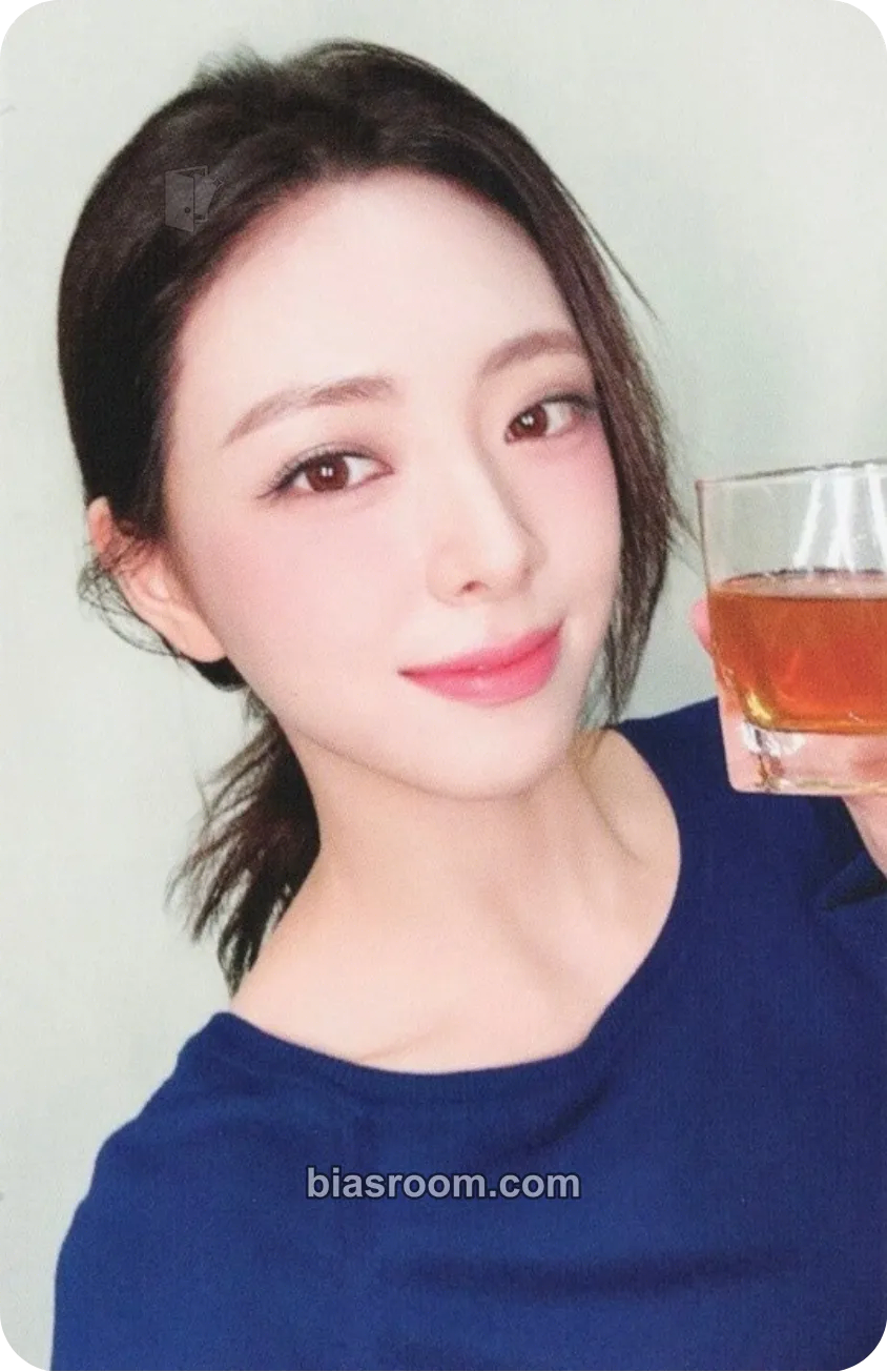 Yuna TUNNEL VISION Photocard - ITZY - ITZY K-pop photocard