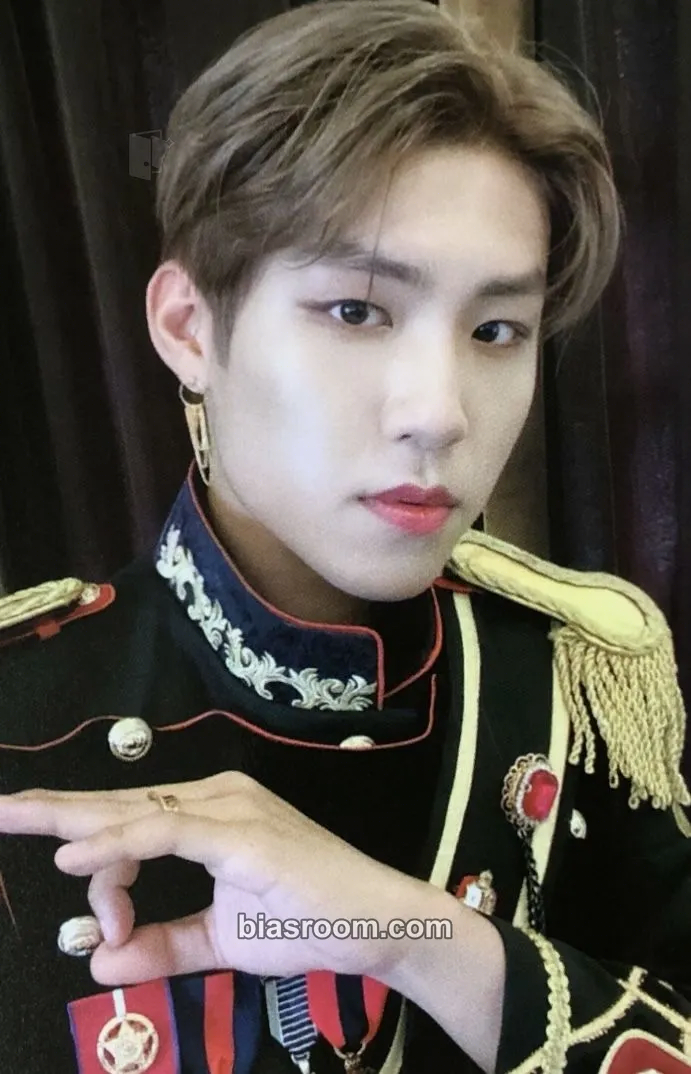 Woojin SALUTE Photocard - AB6IX - AB6IX K-pop photocard