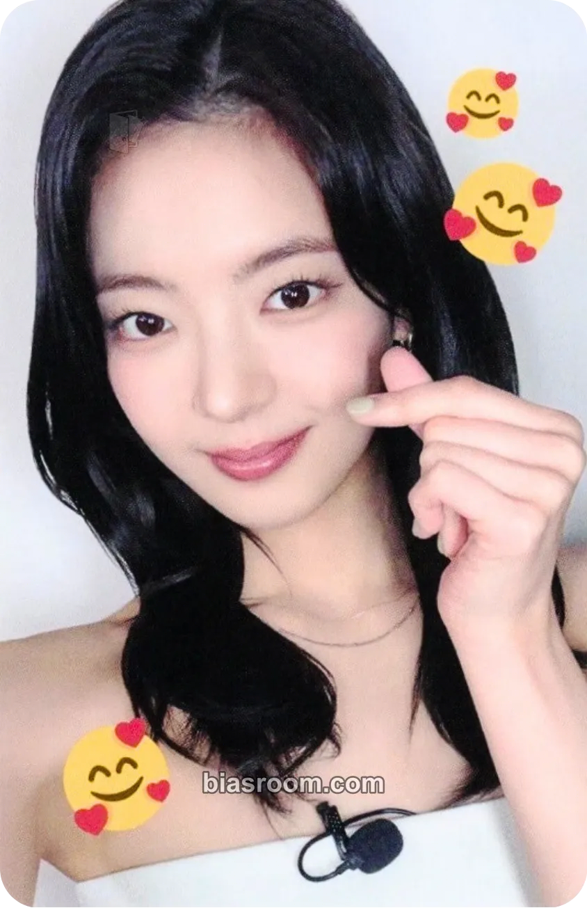 Lia Girls Will Be Girls Photocard - ITZY - ITZY K-pop photocard