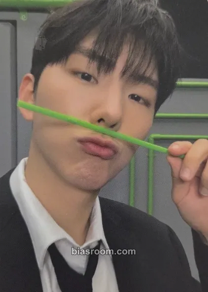 Kihyun Connect X in Cinemas Photocard - MONSTA X - MONSTA X K-pop photocard
