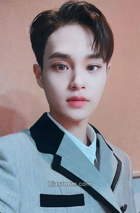 Daehwi SALUTE Photocard - AB6IX - AB6IX K-pop photocard