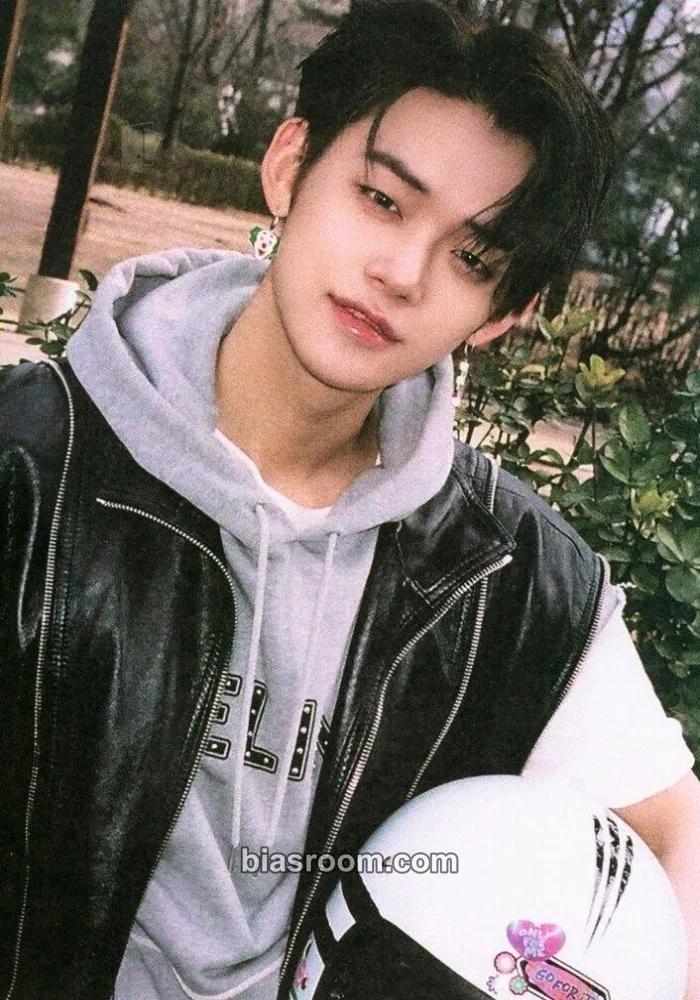 Yeonjun The Chaos Chapter: FREEZE Photocard - TOMORROW X TOGETHER - TOMORROW X TOGETHER K-pop photocard