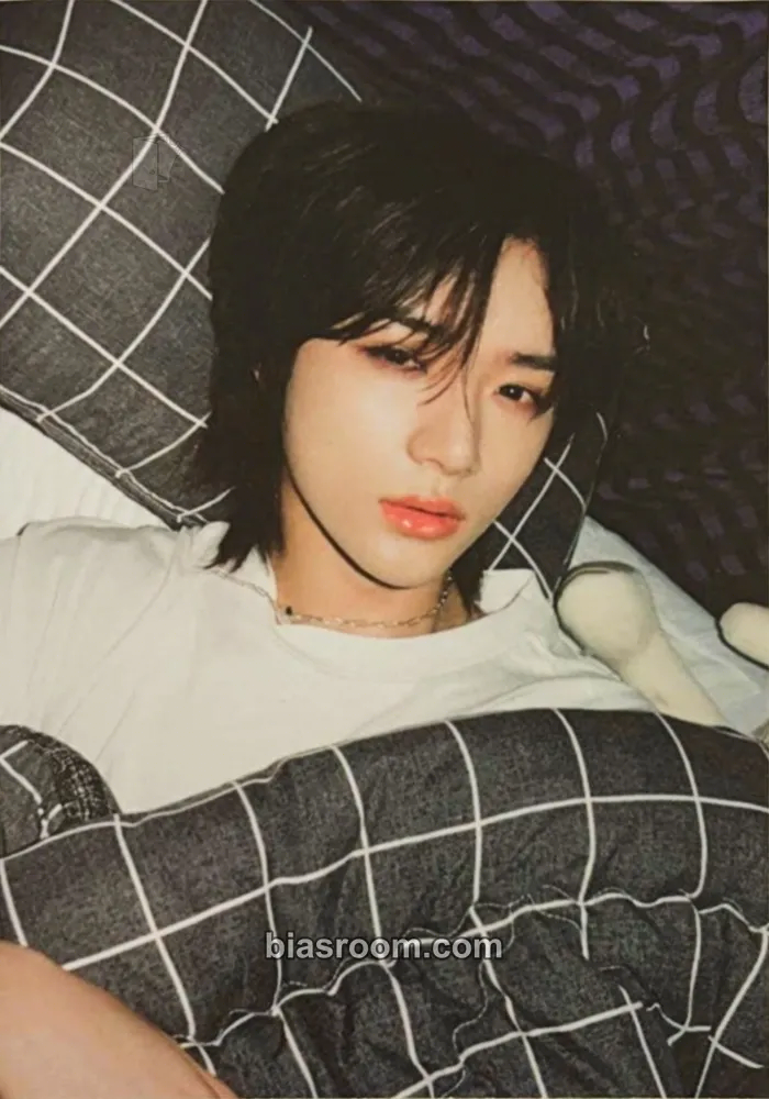 Beomgyu The Chaos Chapter: FREEZE Photocard - TOMORROW X TOGETHER - TOMORROW X TOGETHER K-pop photocard