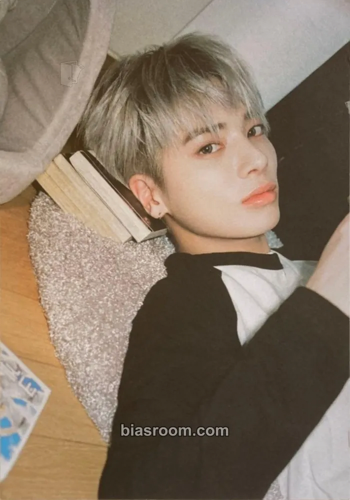 Taehyun The Chaos Chapter: FREEZE Photocard - TOMORROW X TOGETHER - TOMORROW X TOGETHER K-pop photocard