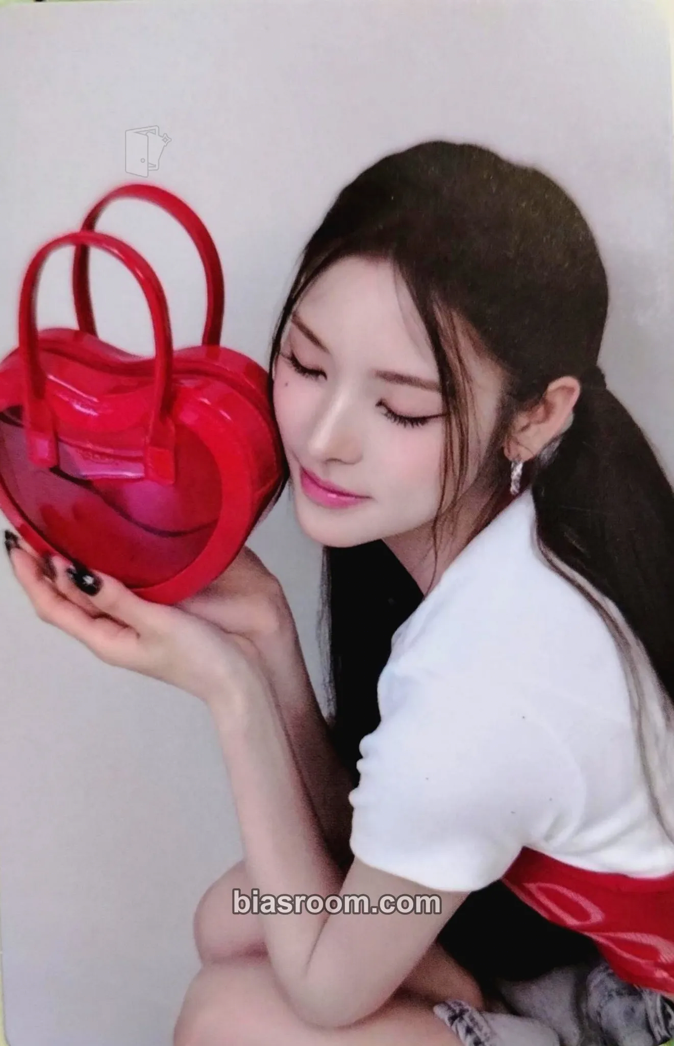 Mai BEEP Photocard - izna - izna K-pop photocard