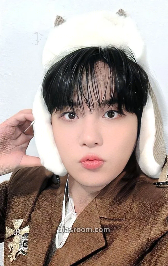 Jongho GOLDEN HOUR : Part.2 Photocard - ATEEZ - ATEEZ K-pop photocard