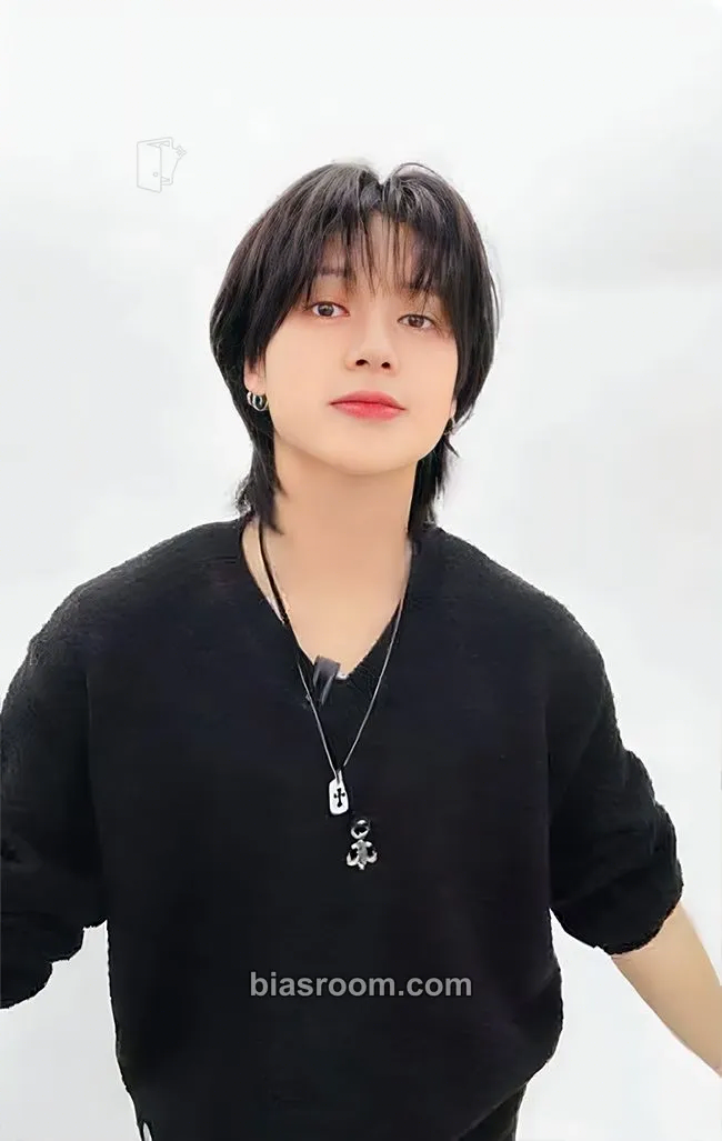 Wooyoung GOLDEN HOUR : Part.2 Photocard - ATEEZ - ATEEZ K-pop photocard