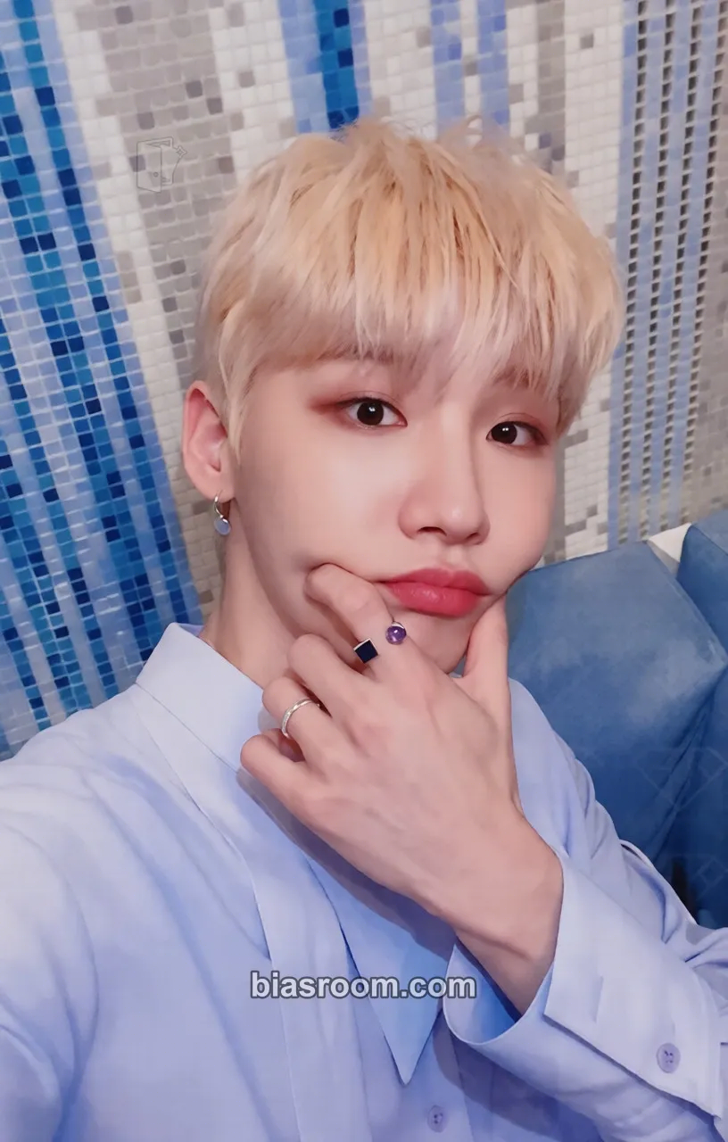 Woong MO’ COMPLETE : HAVE A DREAM Photocard - AB6IX - AB6IX K-pop photocard