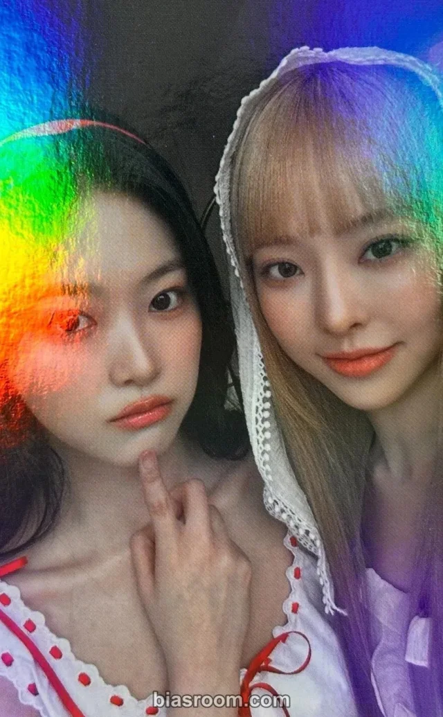Loossemble - HyunJin & ViVi - [One of a Kind] Album album photocard night version unit photocard holographic (hologram)