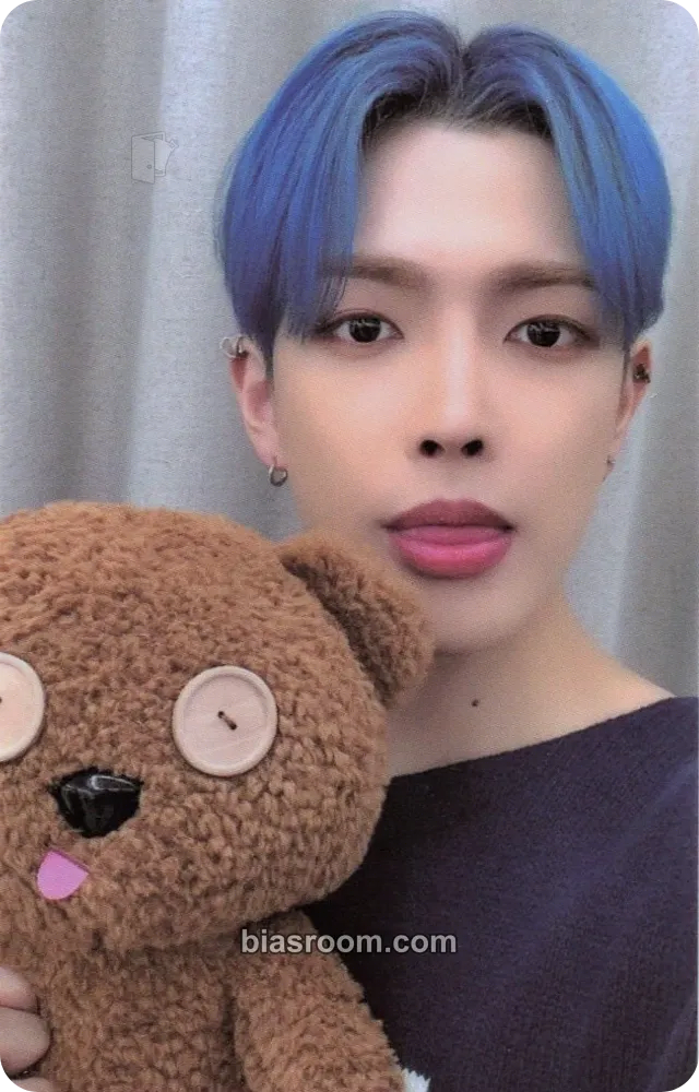 Hongjoong THE WORLD EP.2 : OUTLAW Photocard - ATEEZ - ATEEZ K-pop photocard