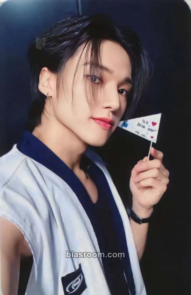 Wooyoung THE WORLD EP.FIN : WILL Photocard - ATEEZ - ATEEZ K-pop photocard