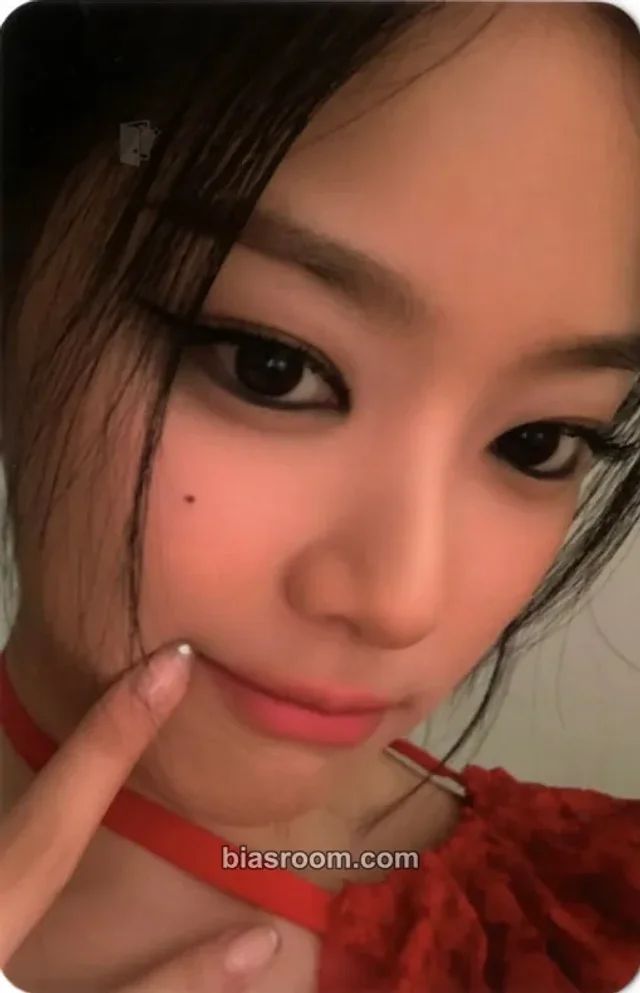 Loossemble - HyunJin - [TTYL] Album album photocard rizz version
