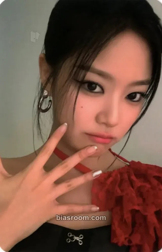 Loossemble - HyunJin - [TTYL] Album album photocard rizz version