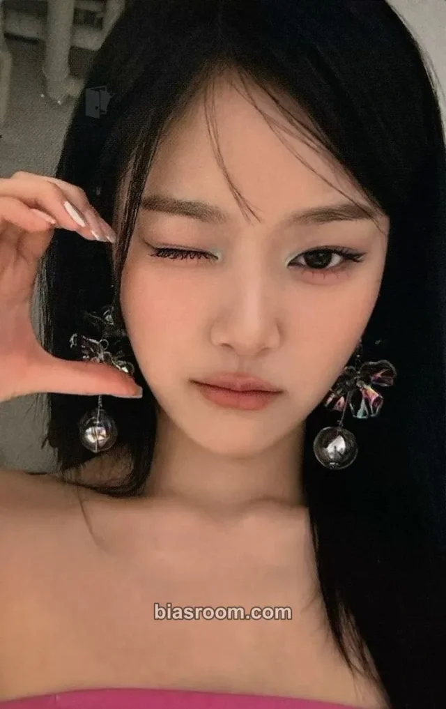 Loossemble - HyunJin - [TTYL] Album album photocard love version