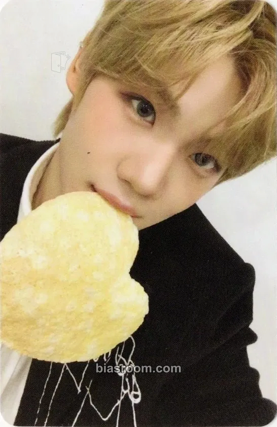 Kenshin Snowy Summer Photocard - CLOSE YOUR EYES - CLOSE YOUR EYES K-pop photocard