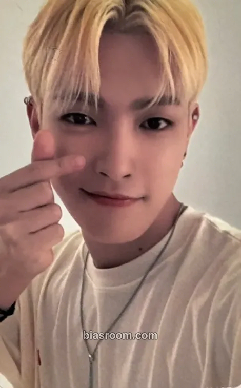 Hongjoong POTT × ATEEZ Photocard - ATEEZ - ATEEZ K-pop photocard