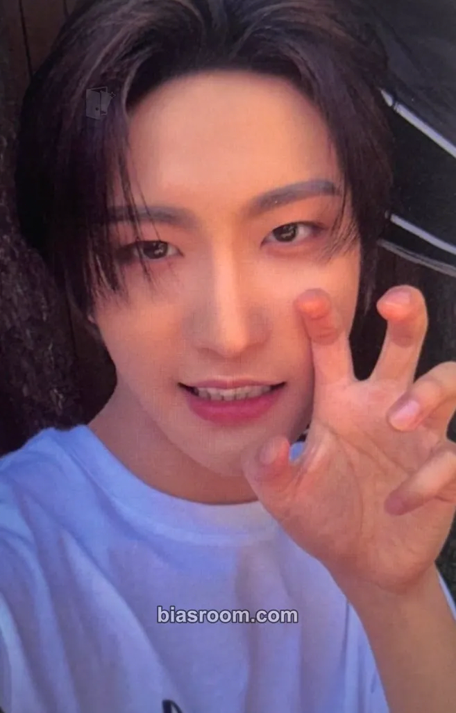 Seonghwa POTT × ATEEZ Photocard - ATEEZ - ATEEZ K-pop photocard