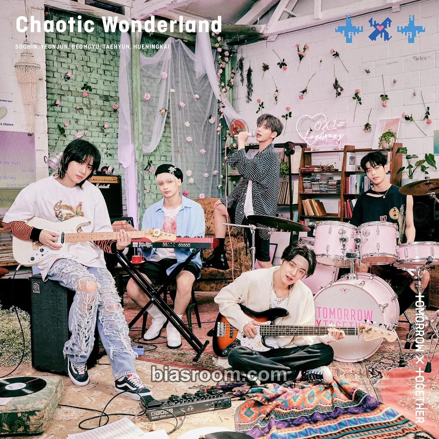 Chaotic Wonderland Photocard - TOMORROW X TOGETHER - TOMORROW X TOGETHER K-pop photocard