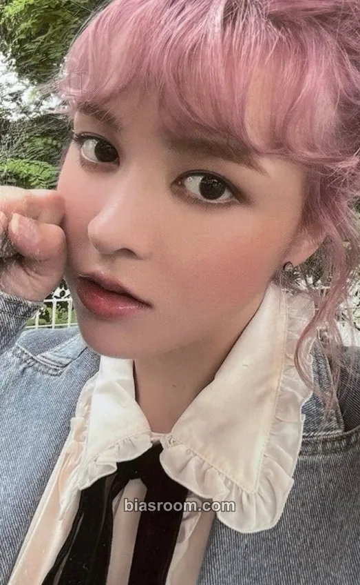 Lily Fe3O4: BREAK Photocard - NMIXX - NMIXX K-pop photocard