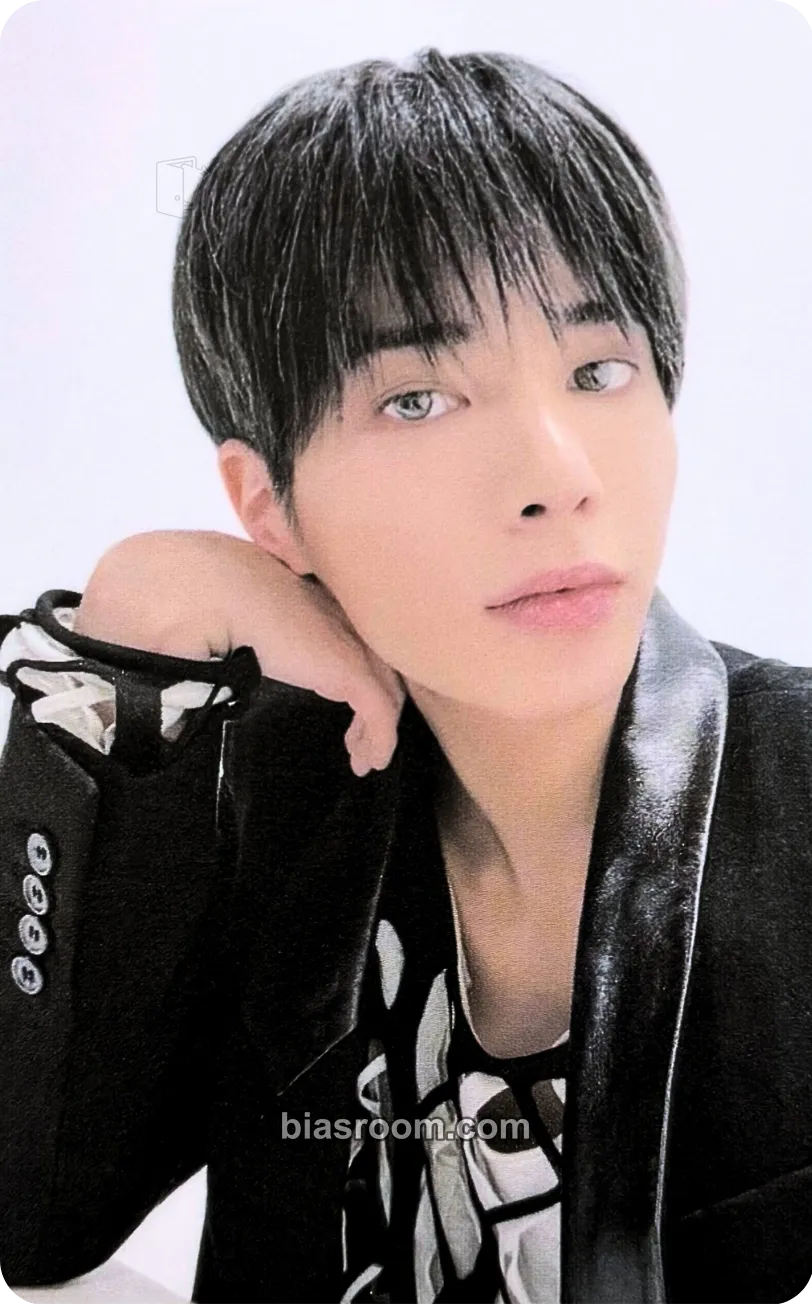 Taehyun Minisode 2: Thursday's Child Photocard - TOMORROW X TOGETHER - TOMORROW X TOGETHER K-pop photocard