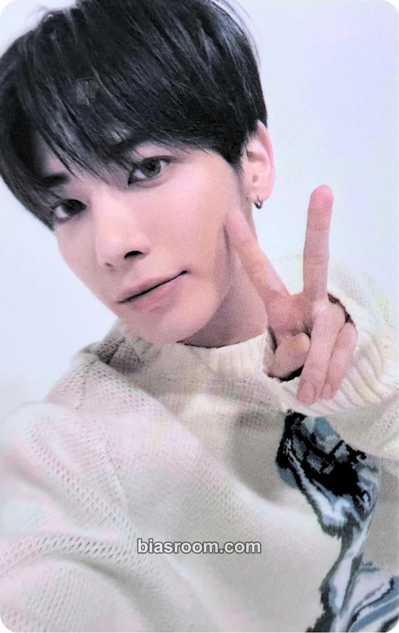 Taehyun Minisode 2: Thursday's Child Photocard - TOMORROW X TOGETHER - TOMORROW X TOGETHER K-pop photocard