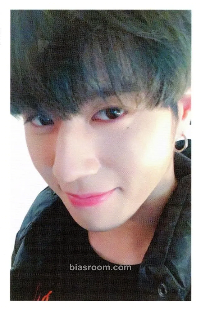 Yugyeom FLIGHT LOG: ARRIVAL Photocard - GOT7 - GOT7 K-pop photocard