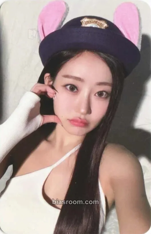 Julie Lose Yourself Photocard - KISS OF LIFE - KISS OF LIFE K-pop photocard