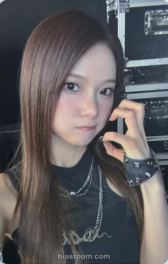 Yujin Against The World Photocard - Kep1er - Kep1er K-pop photocard