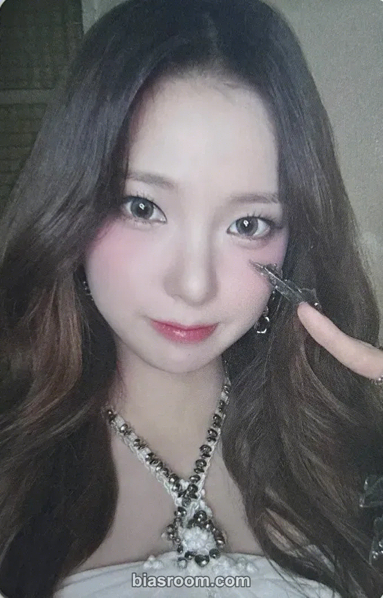 Yujin Against The World Photocard - Kep1er - Kep1er K-pop photocard