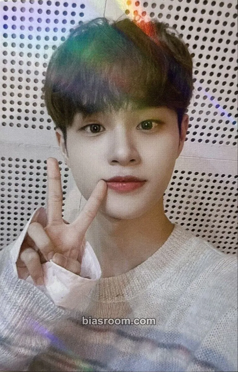 Daehwi SALUTE : A NEW HOPE Photocard - AB6IX - AB6IX K-pop photocard