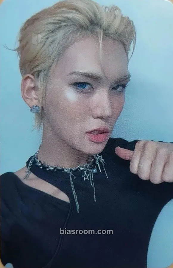 Hyun CLOXE 2U 2ND FANMEETING Photocard - XLOV - XLOV K-pop photocard