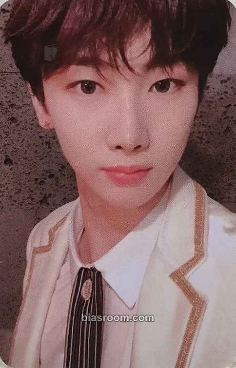 Hoyoung Face Me Photocard - VERIVERY - VERIVERY K-pop photocard