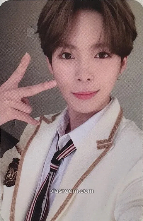 Yeonho Face Me Photocard - VERIVERY - VERIVERY K-pop photocard