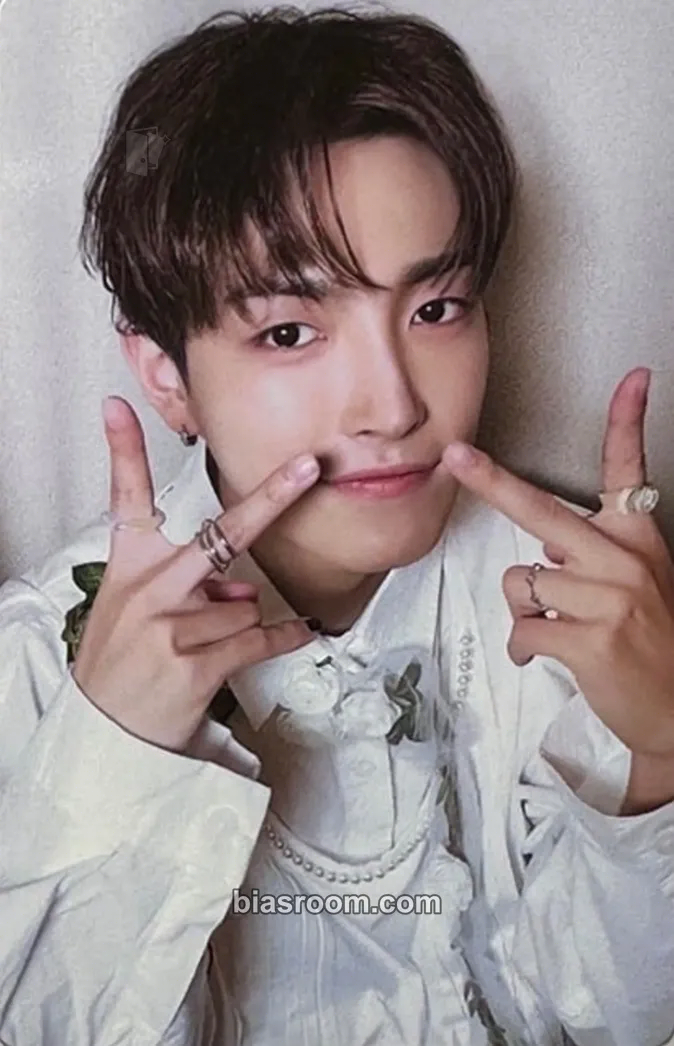 Hongjoong GOLDEN HOUR : Part.2 Photocard - ATEEZ - ATEEZ K-pop photocard