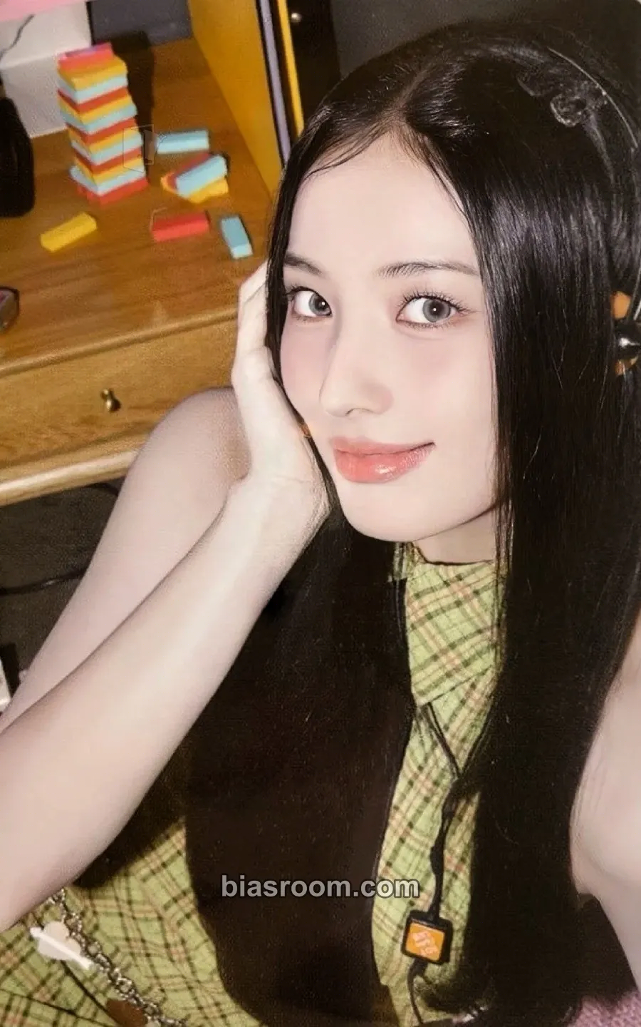 Jini 2023 Seasons Greetings - Girls Over Flowers Photocard - NMIXX - NMIXX K-pop photocard