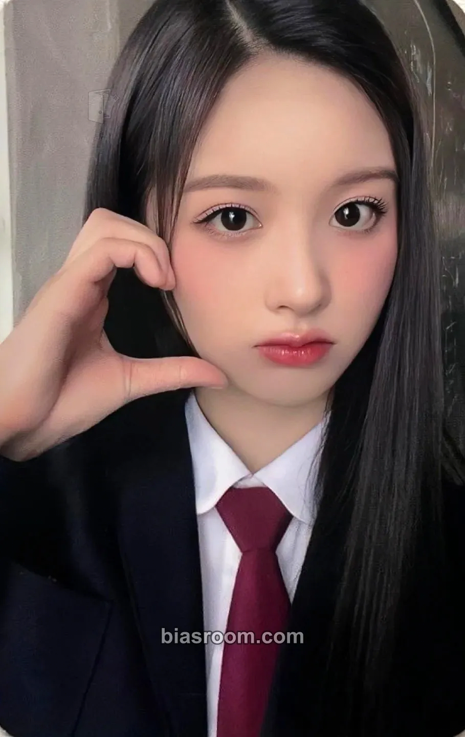 Sullyoon 2023 Seasons Greetings - Girls Over Flowers Photocard - NMIXX - NMIXX K-pop photocard