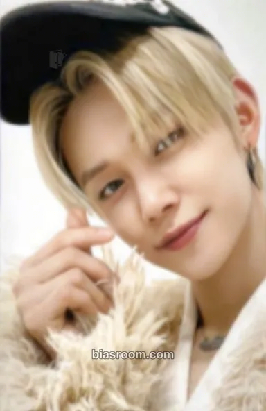 Yeonjun Minisode 2: Thursday's Child Photocard - TOMORROW X TOGETHER - TOMORROW X TOGETHER K-pop photocard