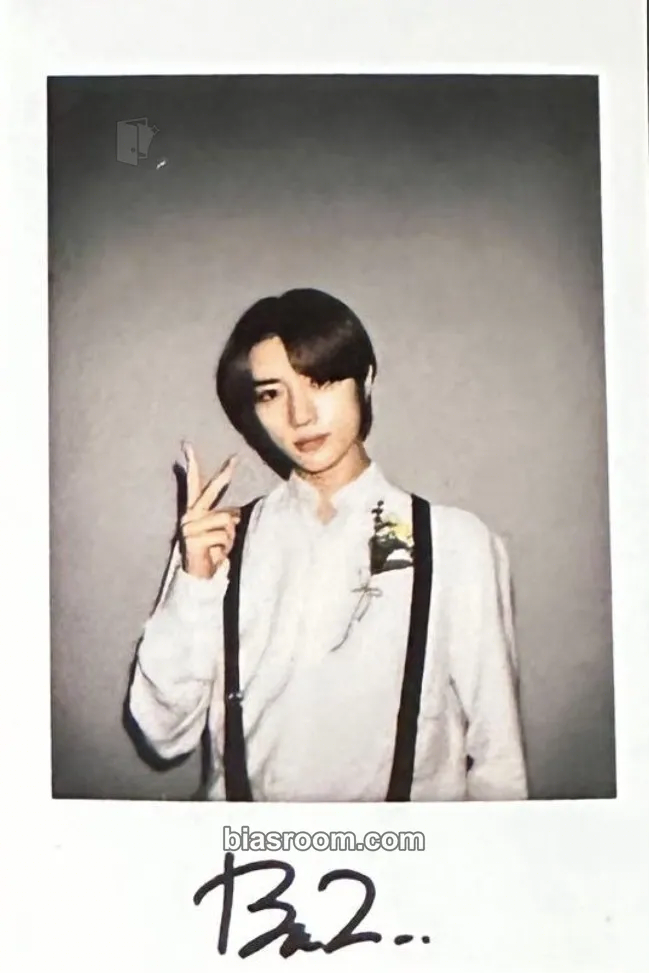 Beomgyu Minisode 2: Thursday's Child Photocard - TOMORROW X TOGETHER - TOMORROW X TOGETHER K-pop photocard
