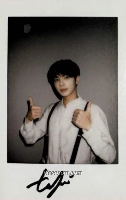 Taehyun Minisode 2: Thursday's Child Photocard - TOMORROW X TOGETHER - TOMORROW X TOGETHER K-pop photocard