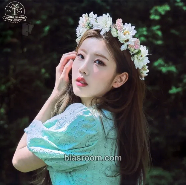 Kim Lip 2020 Summer Package: LOONA Island Photocard - LOONA - LOONA K-pop photocard