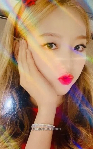 Go Won 2020 Summer Package: LOONA Island Photocard - LOONA - LOONA K-pop photocard