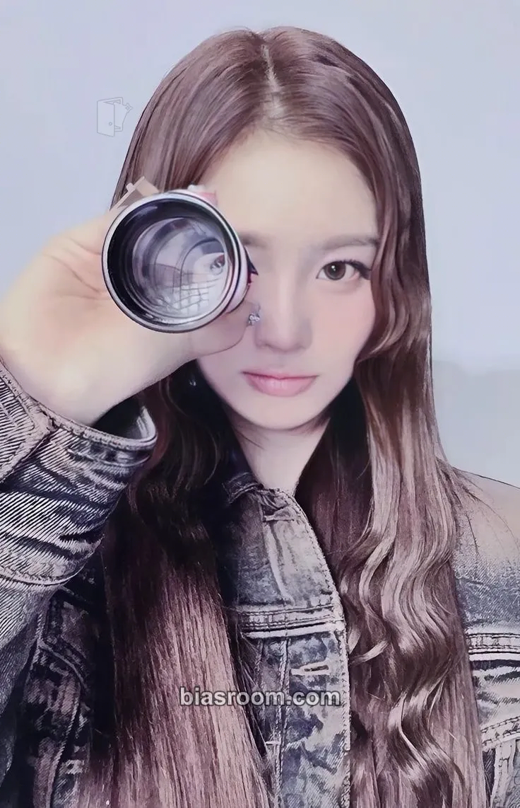 Sullyoon Fe3O4: FORWARD Photocard - NMIXX - NMIXX K-pop photocard