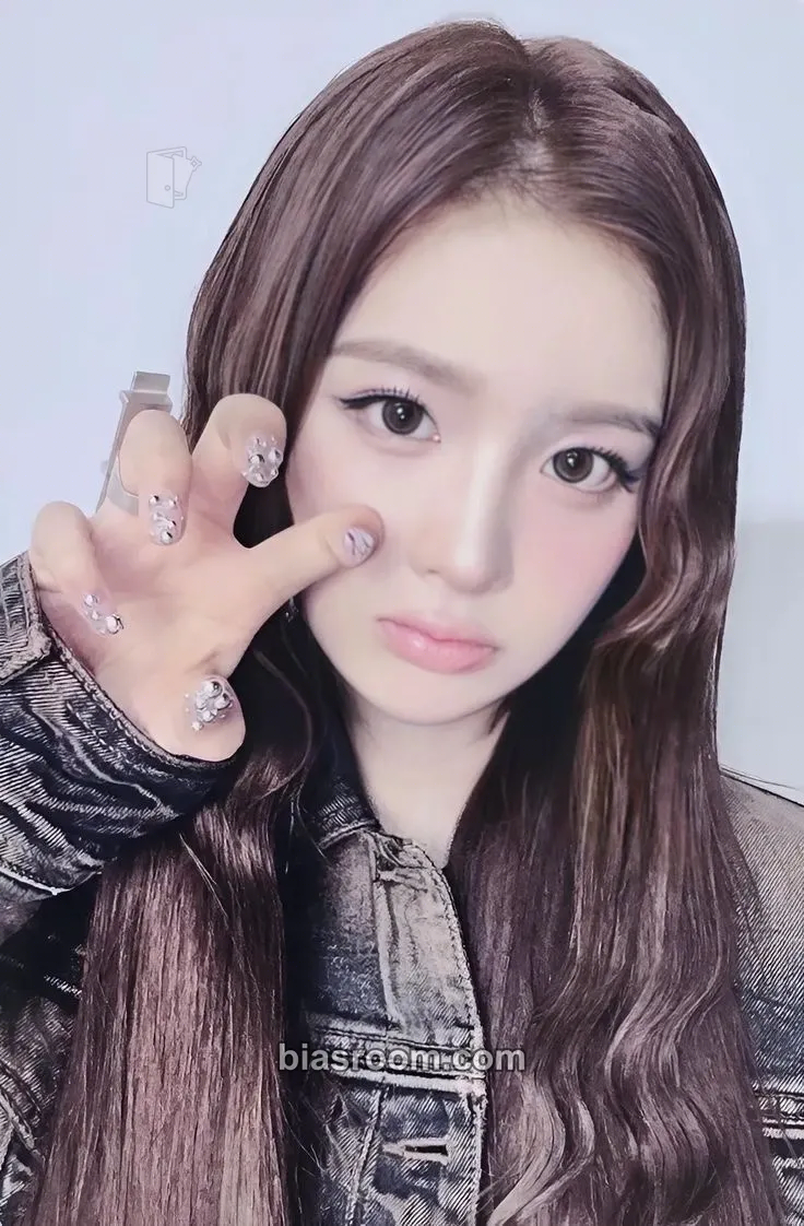 Sullyoon Fe3O4: FORWARD Photocard - NMIXX - NMIXX K-pop photocard